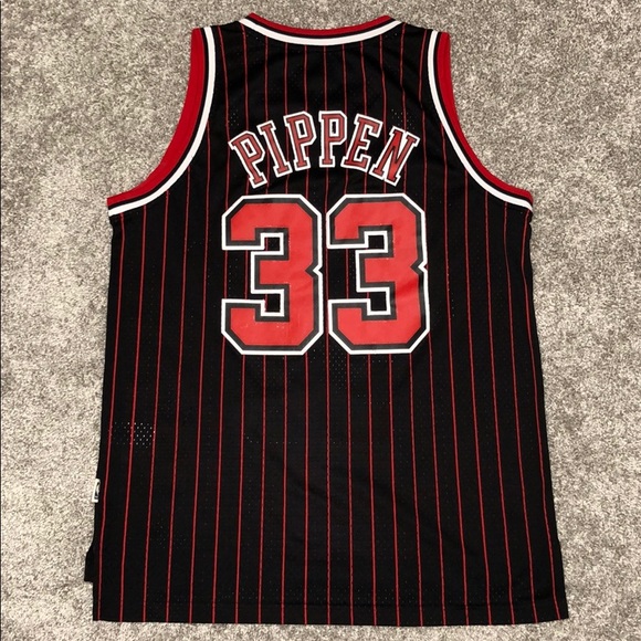 Adidas Chicago Bulls Scottie Pippen Jersey #33 - Picture 5 of 7
